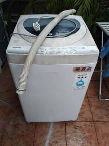Mesin basuh toshiba 7.2kg (ROSAK)
