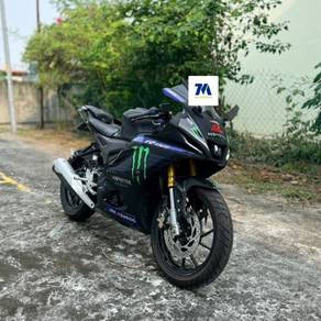 Yamaha R15