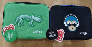 Smiggle 100% original square lunch box beg