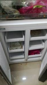 Peti sejuk moden