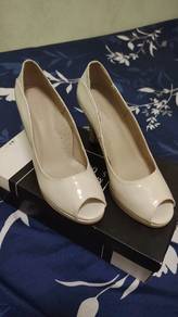wedding shoes by miss suri