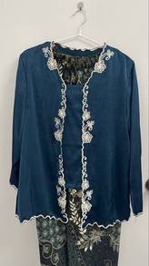 Kebaya Batik Sulam