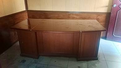 meja solid besar office table masih bagus