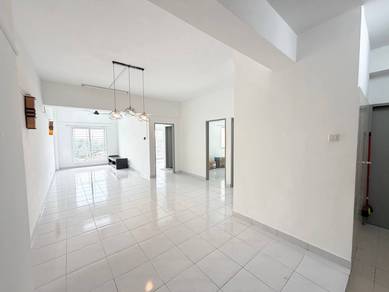 Apartment For Sale in Trifolia Apartment