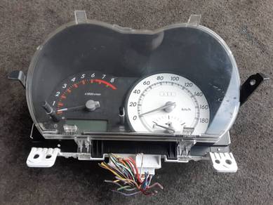 No 9-10-48 Toyota IST Meter Japan