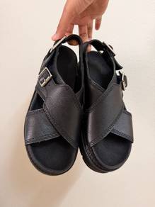Clarks Orianna Roam (black leather) - Women