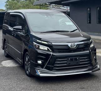 Toyota Voxy ZS in Kuching, SWK