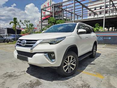 Toyota Fortuner VRZ 4X4 in Ampang Hilir, KUL