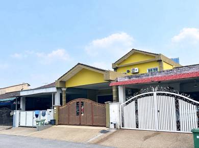 1.5-storey Terraced House For Sale in Gombak,SGR