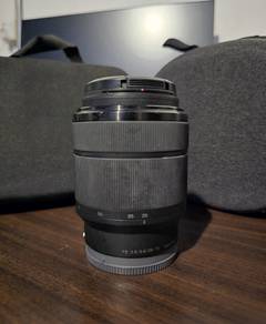 Sony 28-28-70mm Kitlens