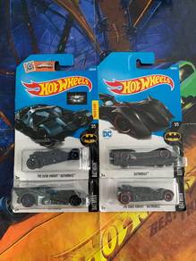 Hot Wheels Dark Knight Batmobile Set