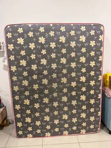 Bed Queen size