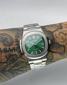 Custom Seiko Mod 40mm Sunburst Green Nautilus