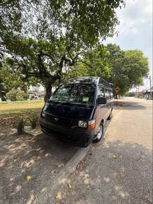 Toyota Hiace in Langkap, PRK