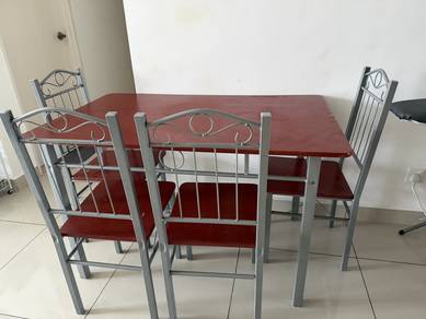 Meja Makan Set 4 Kerusi