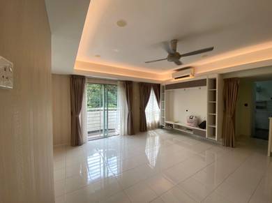 Apartment For Rent in Estana Court
