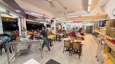 Pembantu Restoran