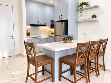 Service Residence For Sale in Kenwingston Platz