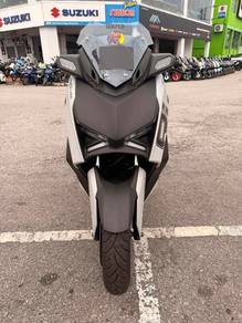 Yamaha XMAX