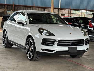 2023 Porsche Cayenne BASE