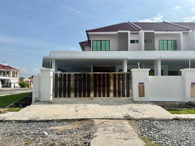 Semi-Detached House For Sale in Miri,SWK