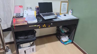 IKEA table