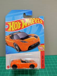 Hotwheels Tesla Roadster orange