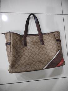 Coach Signature Canvas Tote Bag