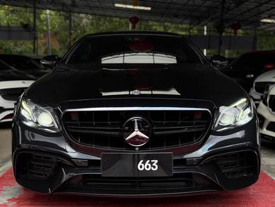 Mercedes Benz E200 200 COUPE AMG LINE in Desa Petaling, KUL