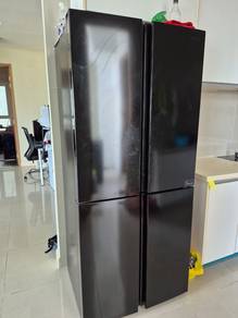 Hi Sense 4 door 520 L Fridge for sale in good