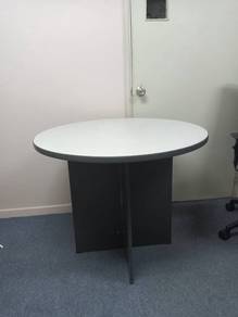 Round Meeting Table with Dark Base