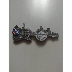 OFFER. Hard Rock Cafe Toronto 3D Skyline magnet