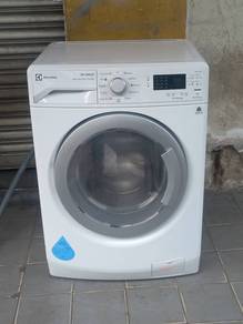 7/5kg combo 2in1 Electrolux washer dryer