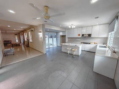Semi-Detached House For Sale in Seri Kembangan,SGR