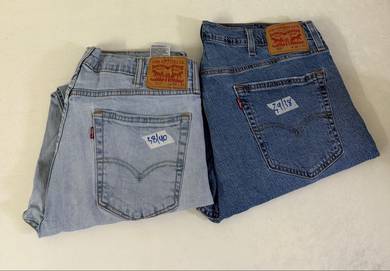 Levi’s Jeans sz 38 Combo:…