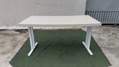 YD04AB Meja Tulis 5 Feet Curve Shape Writing Table