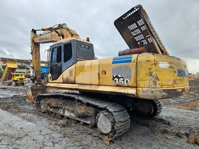 Komatsu PC 350-7 excavator free BMW