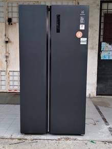 Electrolux Side by Side Peti ais Fridge 577Ltr