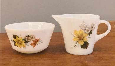 Pyrex autumn glory sugar bowl creamer jar