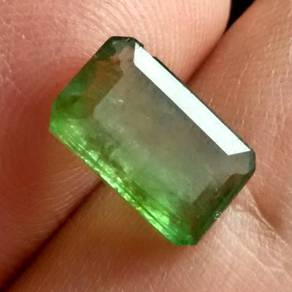 Batu Zamrud Zambia Asli - Emerald KOD ZZ008