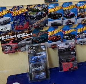 hotwheels,mini gt,tomica