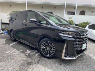 Toyota Vellfire Z PREMIER in KLCC, KUL