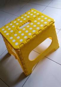 Foldable stool (Baru) dalam kotak