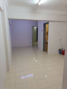 Apartment For Sale in Puncak Erskine