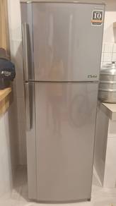 Refrigerator (Sharp)