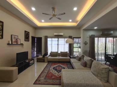 Semi-Detached House For Sale in Setia Alam,SGR