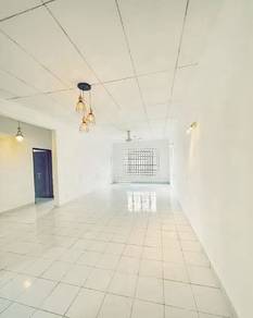 Apartment For Sale in Greenview Apartments