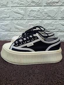 uk4.5 Chanel  Canvas Platform Sneakers