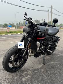 Triumph Trident