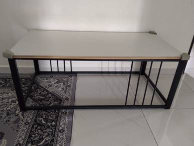 meja marble kaki besi. 